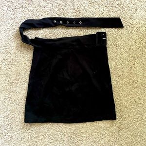 Black mini skirt with belt